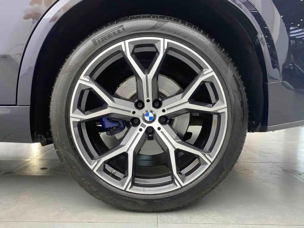 BMW X5 (Import) — миниатюра 9