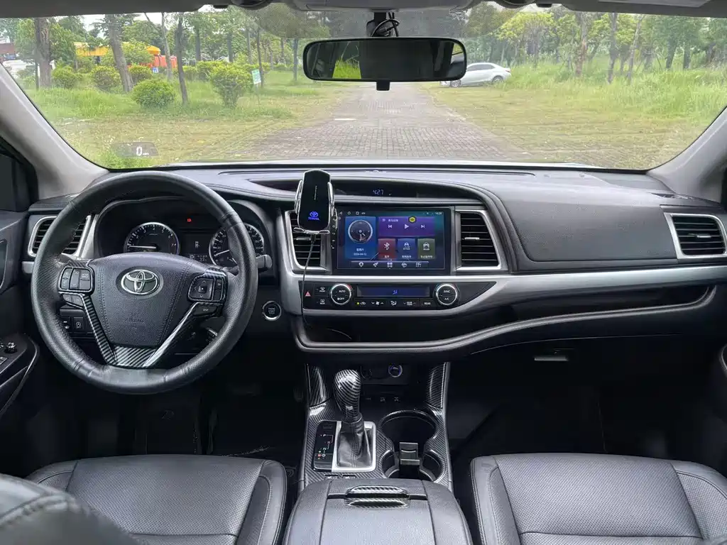 Toyota Highlander — миниатюра 18
