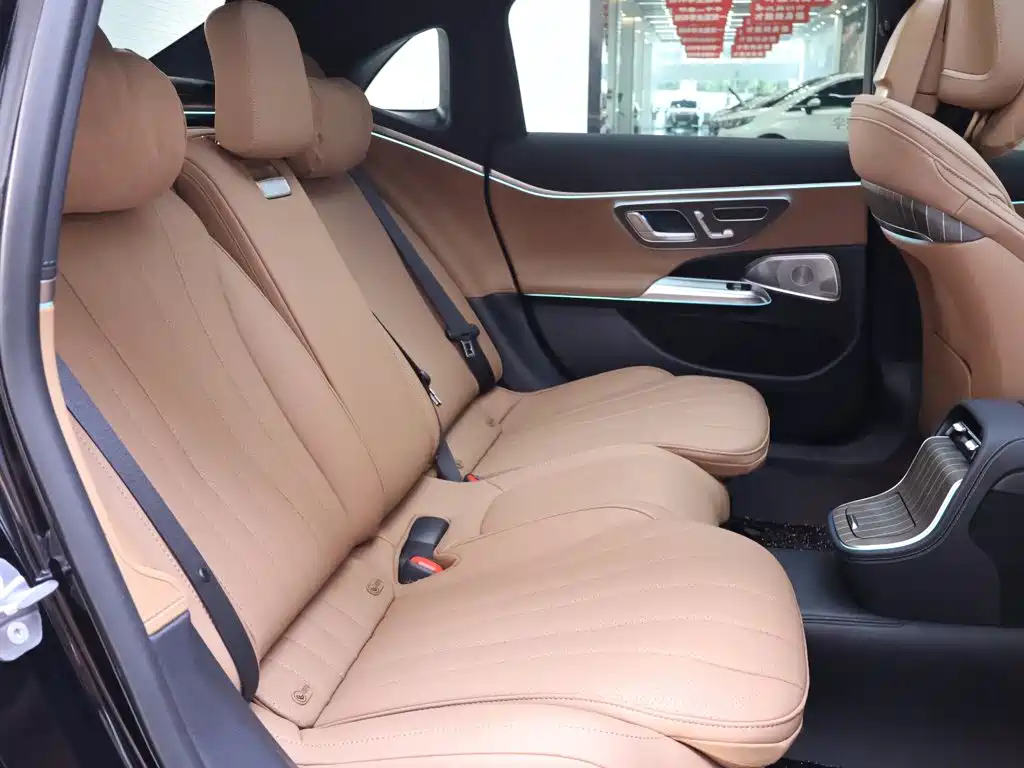 Mercedes-Benz E-Class — миниатюра 22