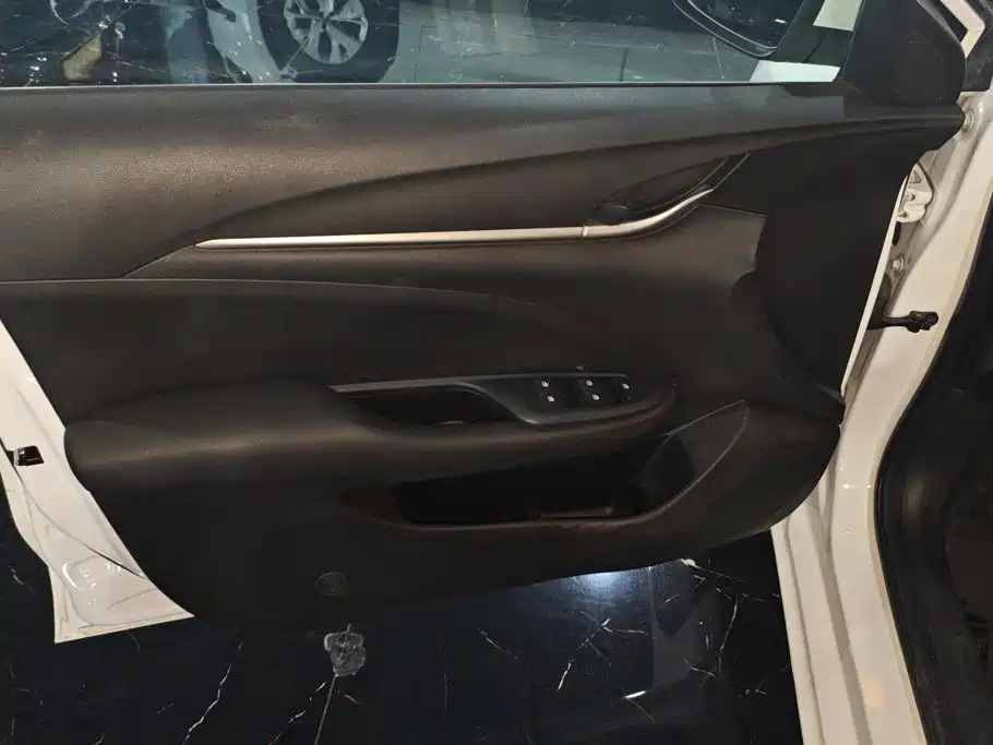 Buick Excelle — миниатюра 7
