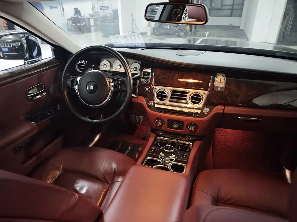 Rolls-Royce Ghost — миниатюра 7