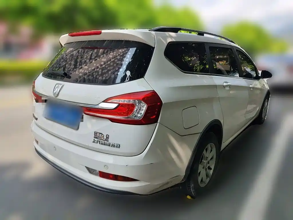 Baojun 310W — миниатюра 4