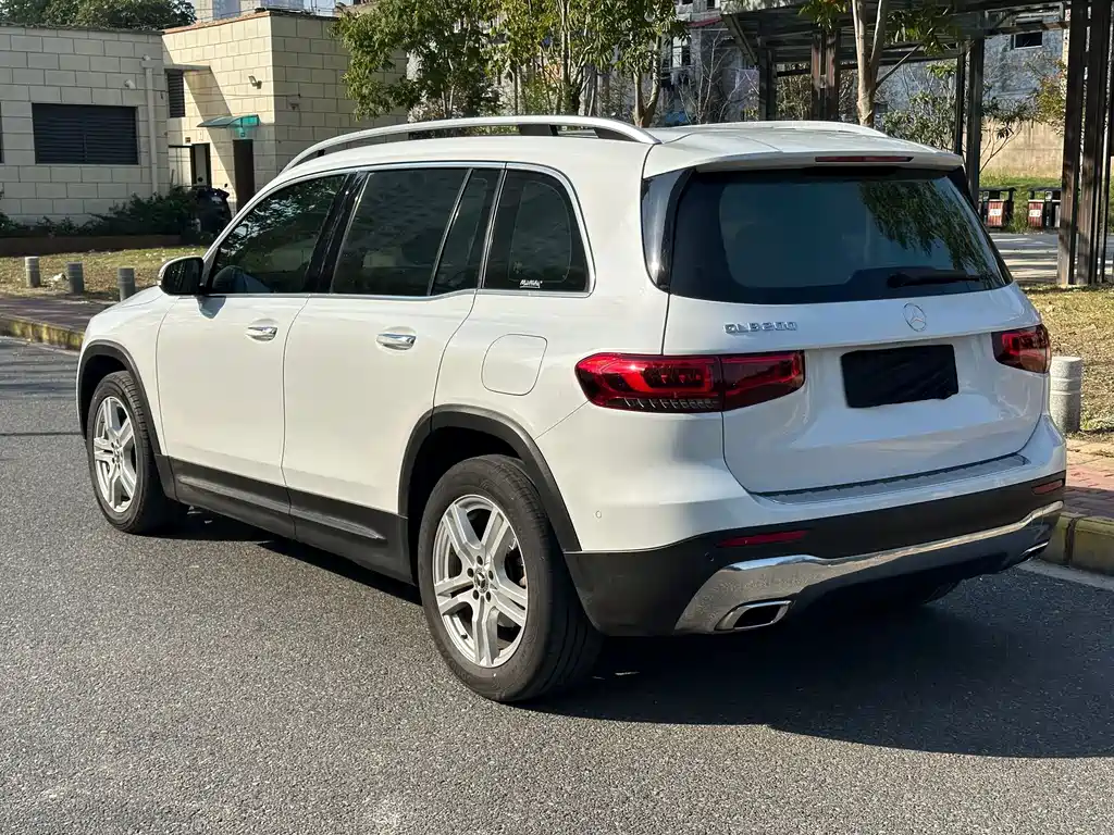 Mercedes-Benz GLB — миниатюра 13