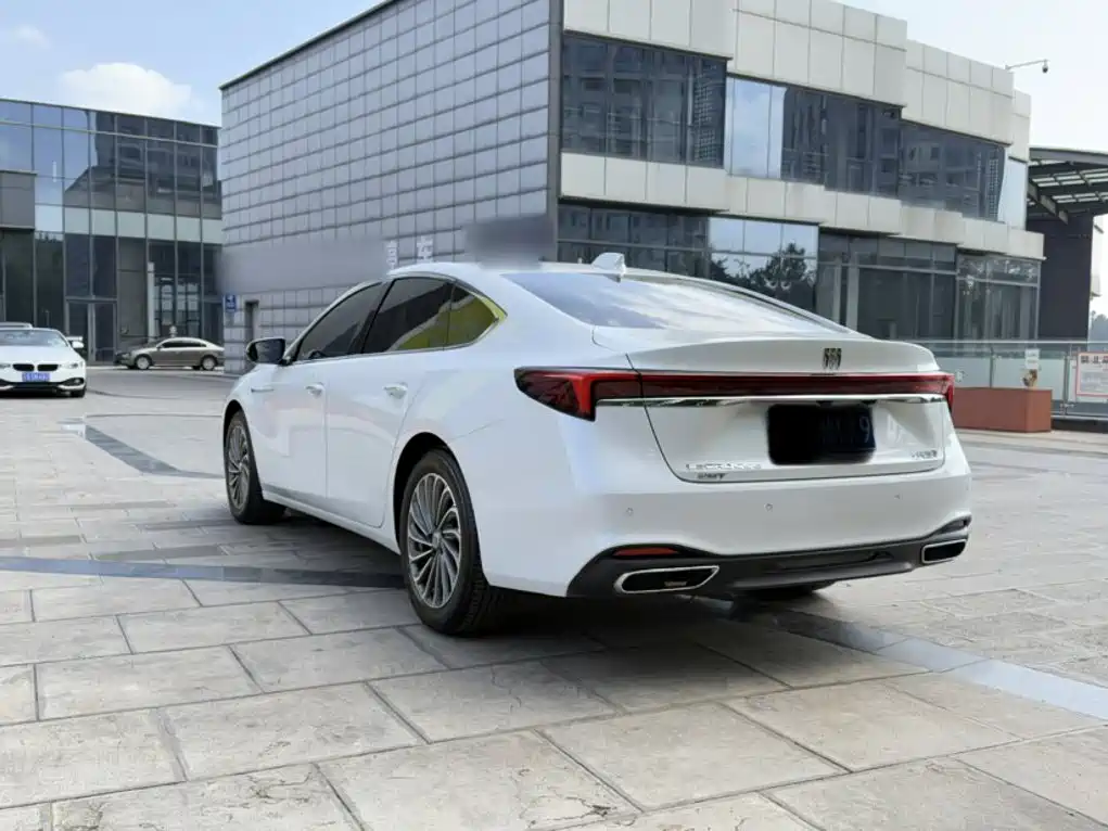 Buick LaCrosse — миниатюра 11