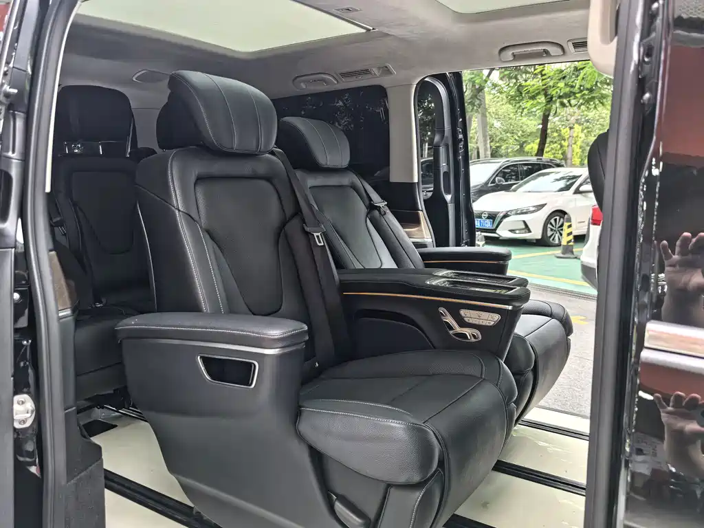 Mercedes-Benz V-Class — миниатюра 11