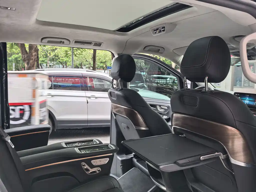 Mercedes-Benz V-Class — миниатюра 13