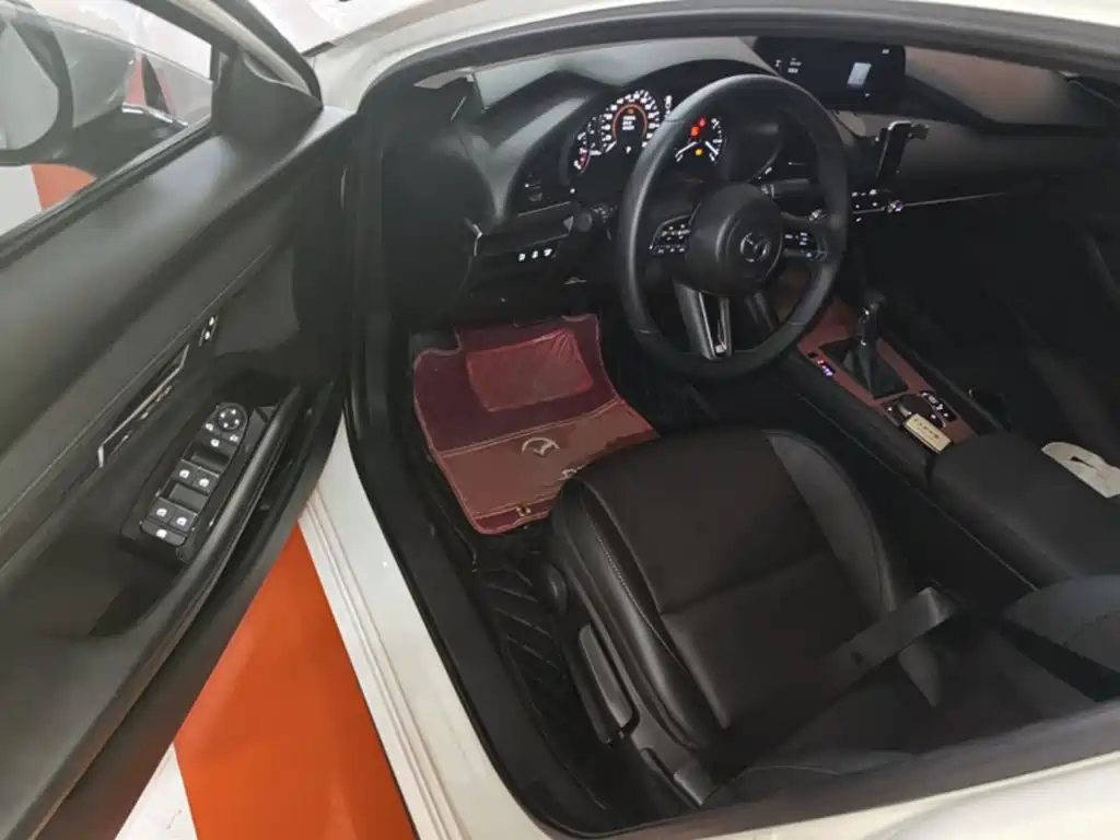 Mazda 3 Axela — миниатюра 16