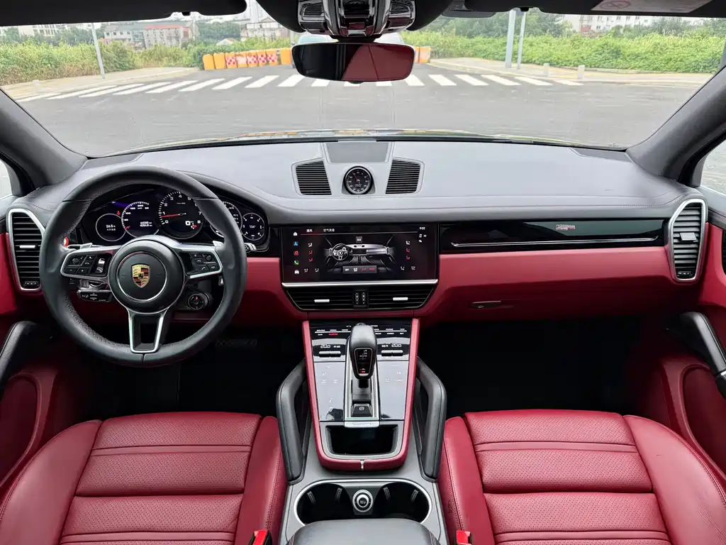 Porsche Cayenne — миниатюра 3