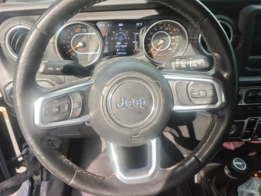 Jeep Wrangler — миниатюра 15