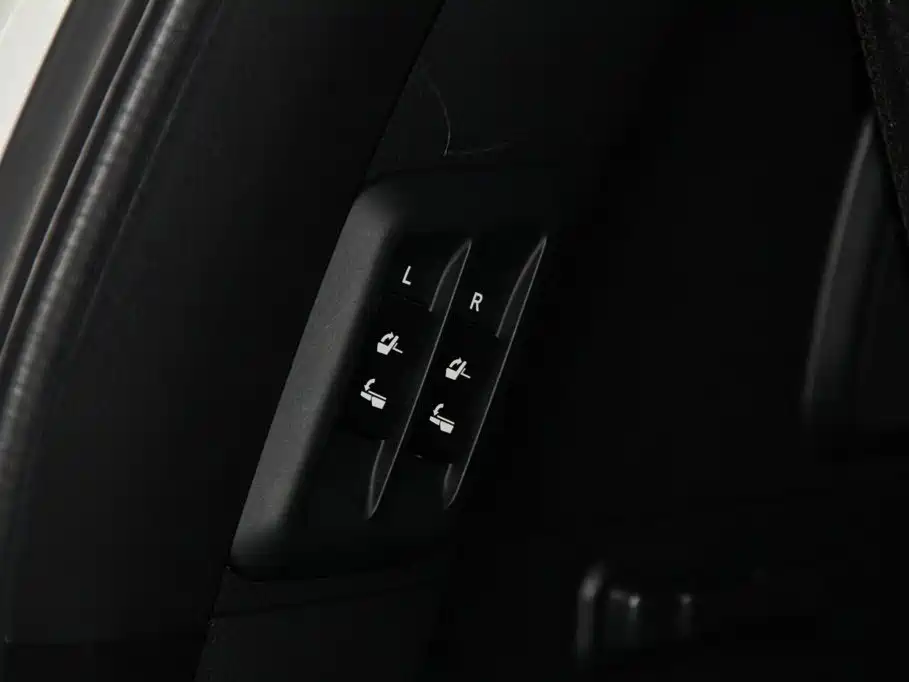 Lexus GX — миниатюра 23