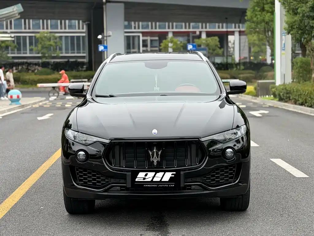 Maserati Levante — миниатюра 2