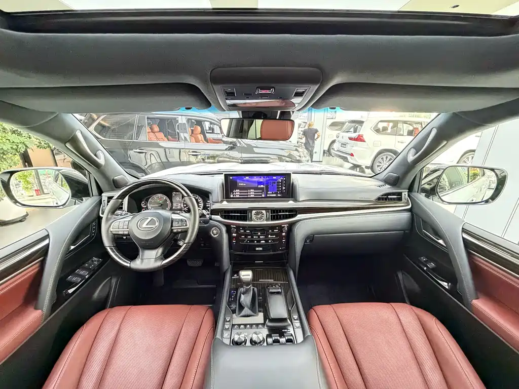 Lexus LX — миниатюра 6