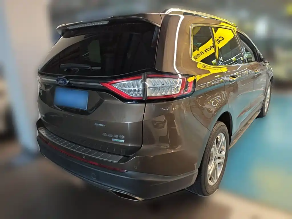 Ford Edge — миниатюра 10