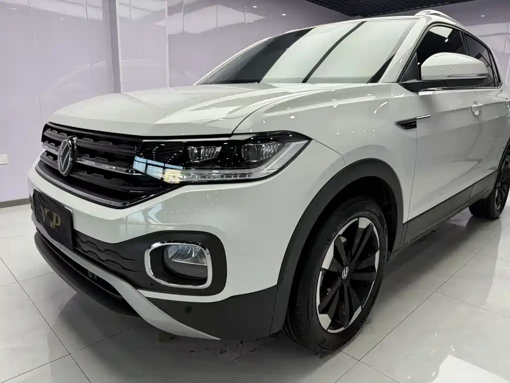 VOLKSWAGEN EXPLORING THE SHADOW