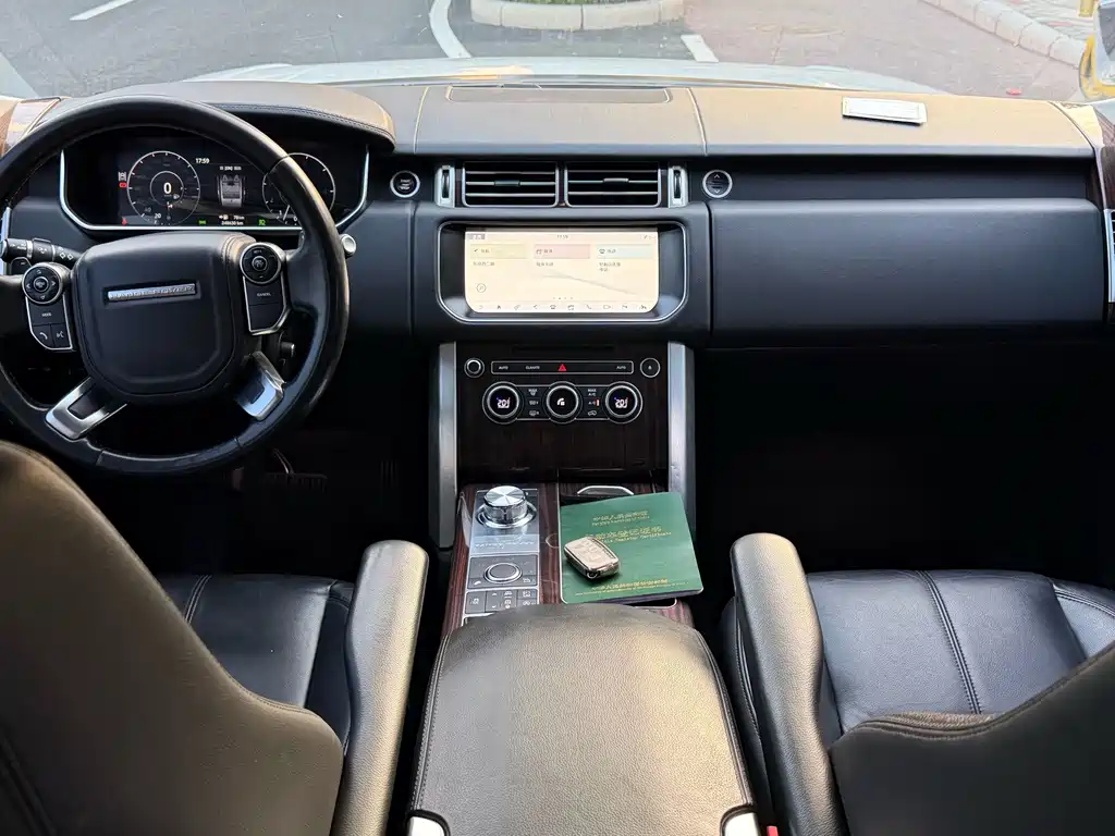Land Rover Range Rover — миниатюра 17
