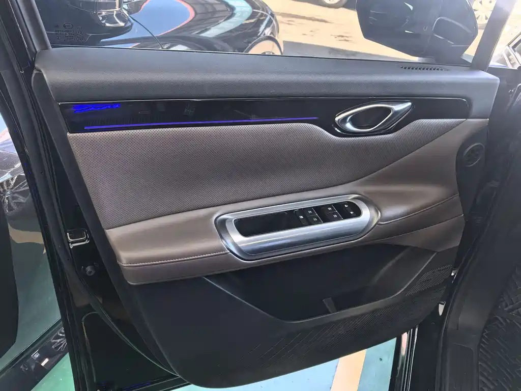 GAC TRUMPCHI E8 NEW ENERGY