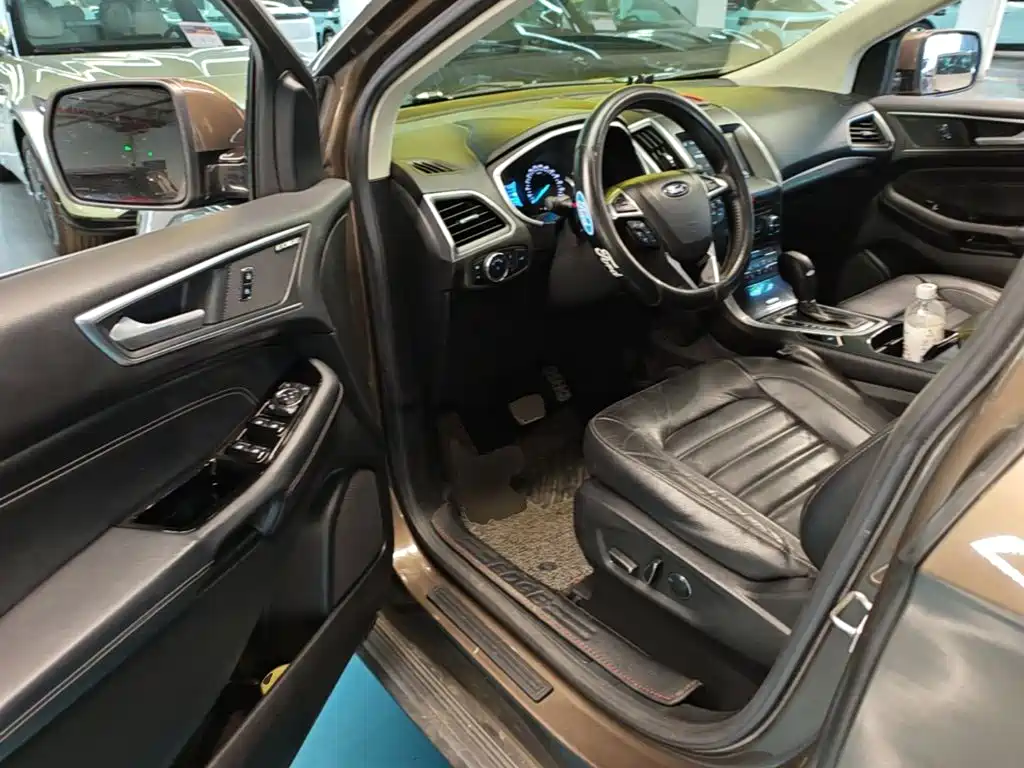 Ford Edge — миниатюра 21