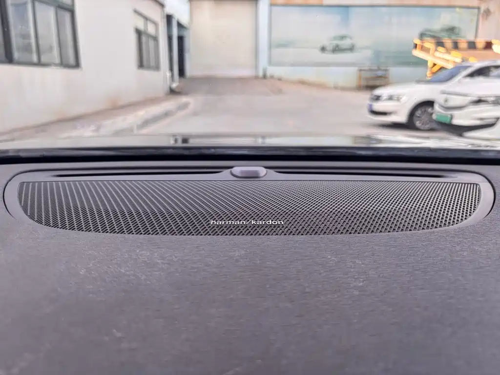 Volvo S90 — миниатюра 10