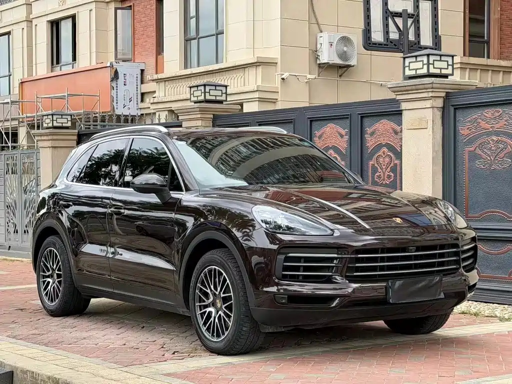 Porsche Cayenne — миниатюра 3