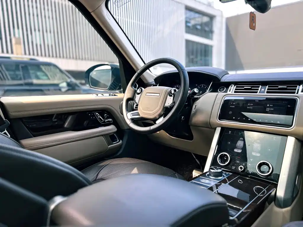 Land Rover Range Rover — миниатюра 8