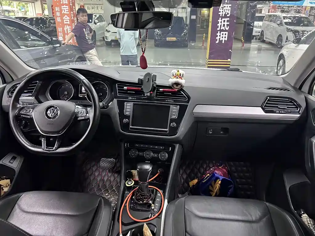 Volkswagen Tiguan L — миниатюра 6