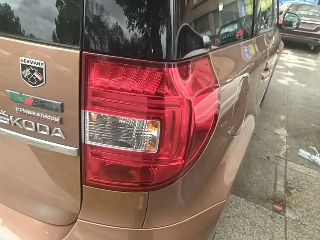 Skoda Yeti — миниатюра 8