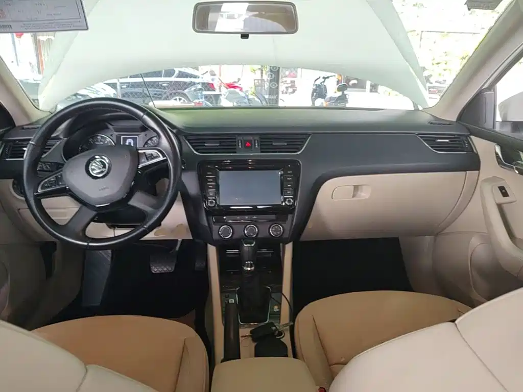 Skoda Octavia — миниатюра 10