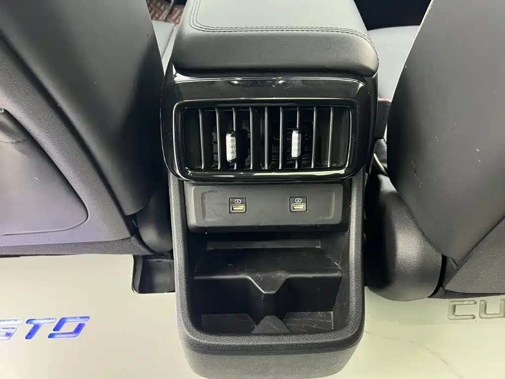 Hyundai Custo — миниатюра 9