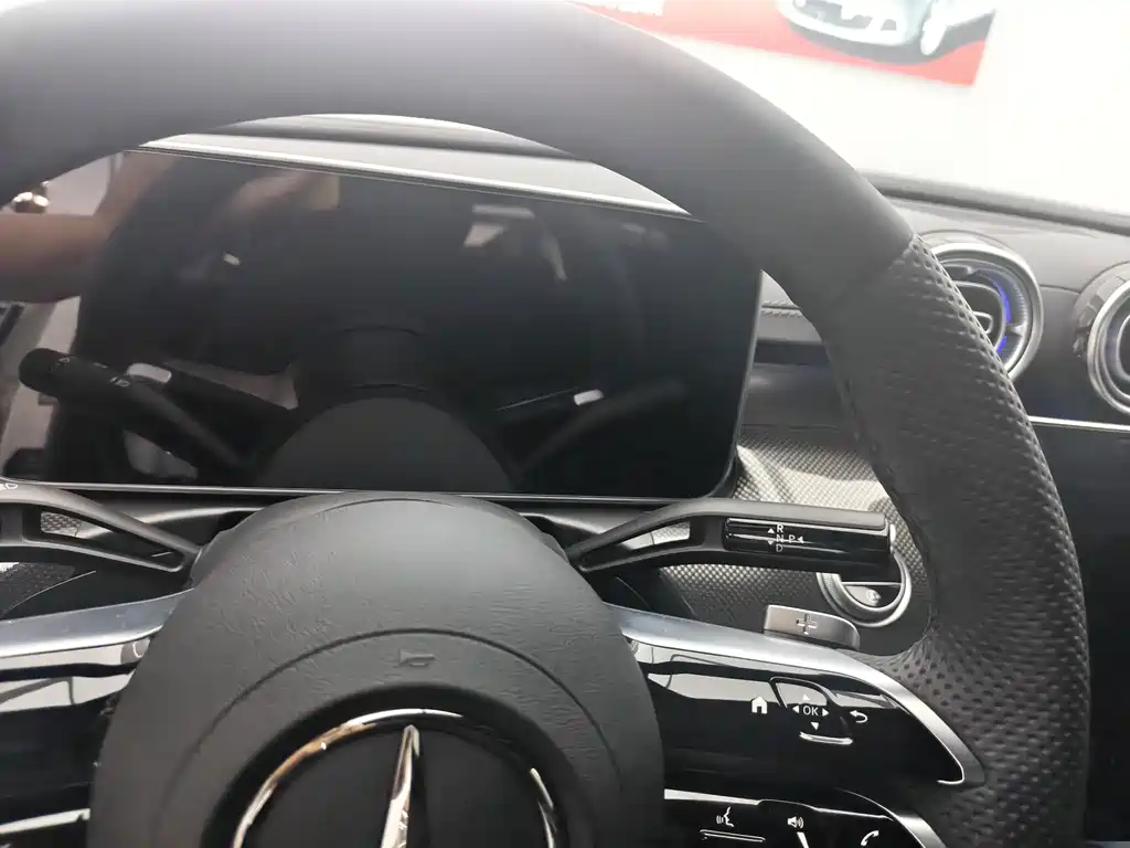 Mercedes-Benz C-Class — миниатюра 8