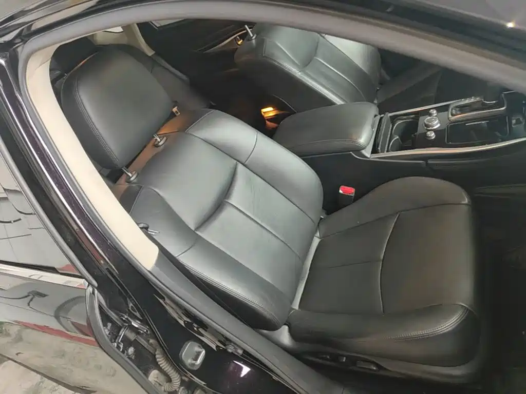 Infiniti Q70 — миниатюра 25