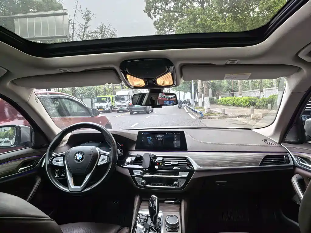 BMW 5 SERIES NEW ENERGY