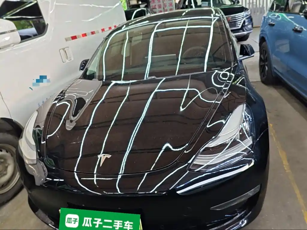 Tesla Model 3 — миниатюра 3