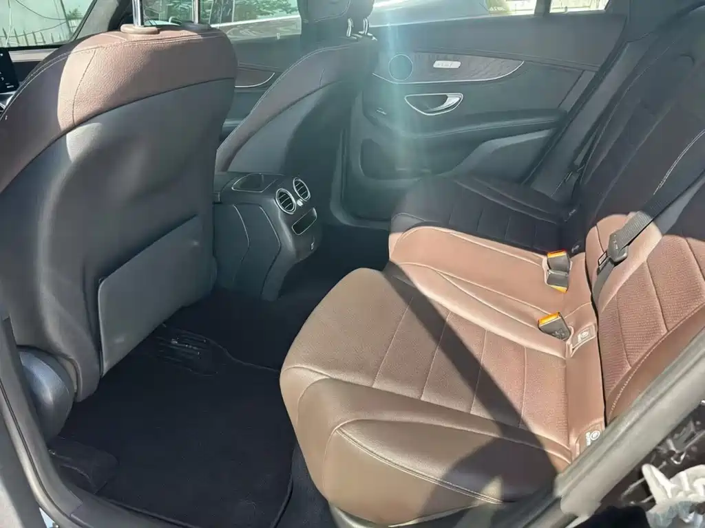 Mercedes-Benz GLC — миниатюра 6