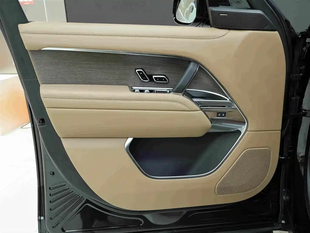 Land Rover Range Rover — миниатюра 15