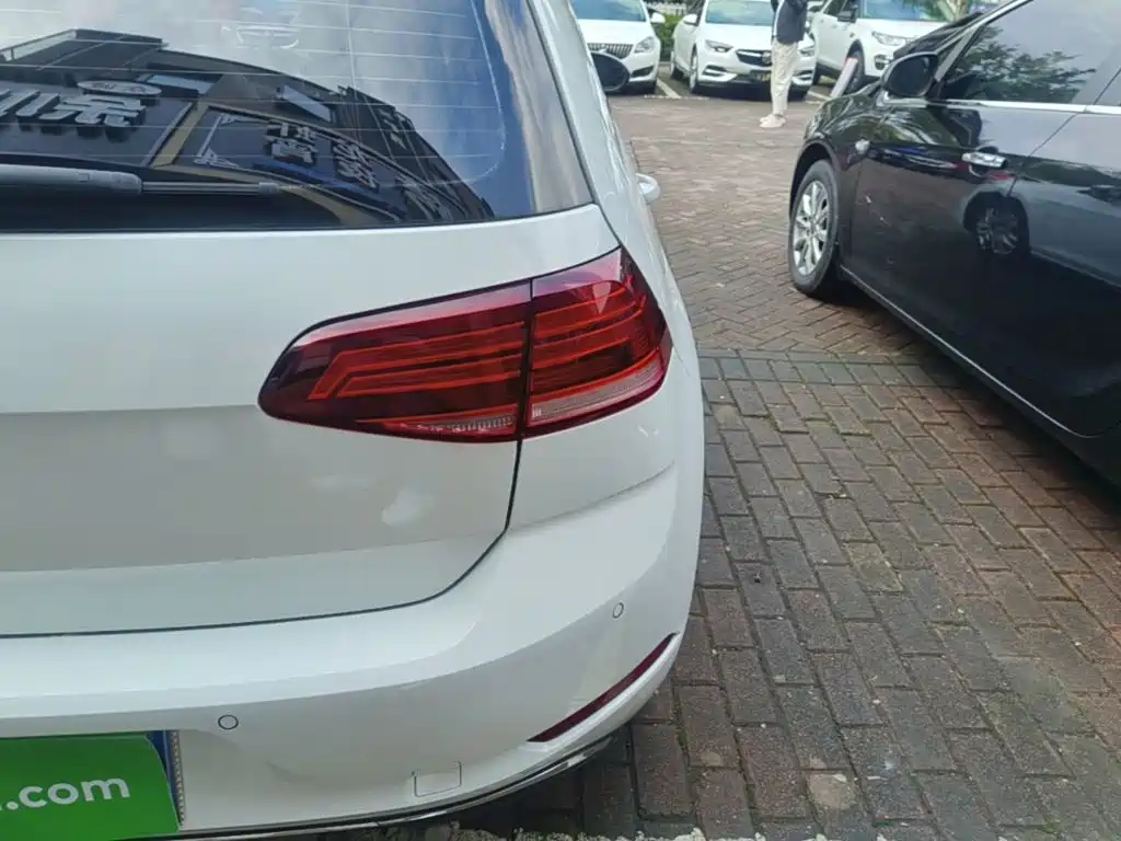 Volkswagen Golf — миниатюра 8
