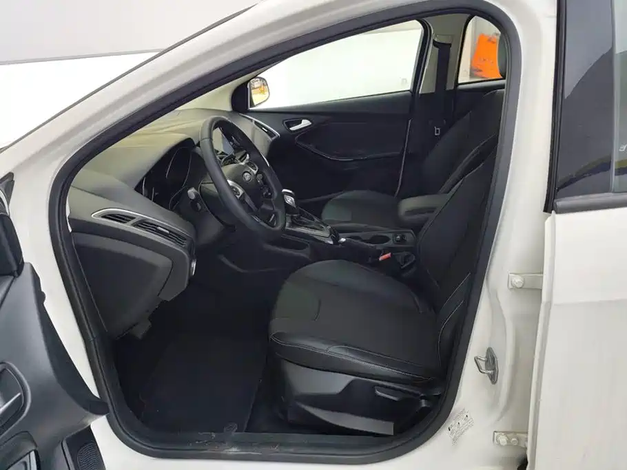 Ford Focus — миниатюра 9