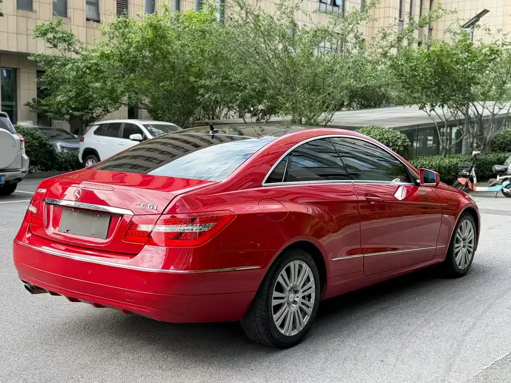 Mercedes-Benz E-Class (Import) — миниатюра 8