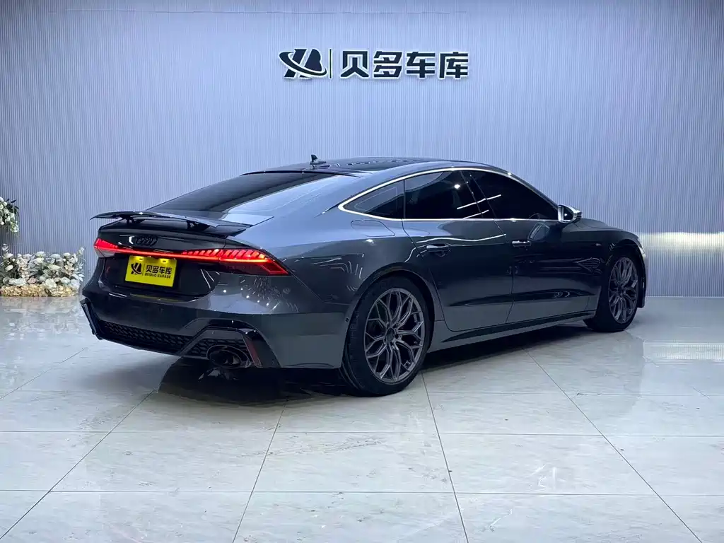 AUDI  A7