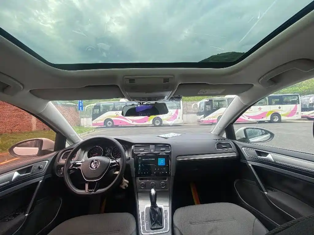 Volkswagen Golf — миниатюра 9