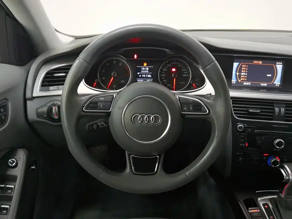 Audi A4L — миниатюра 11
