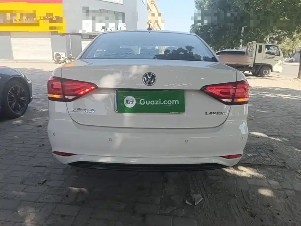 Volkswagen Lavida — миниатюра 6