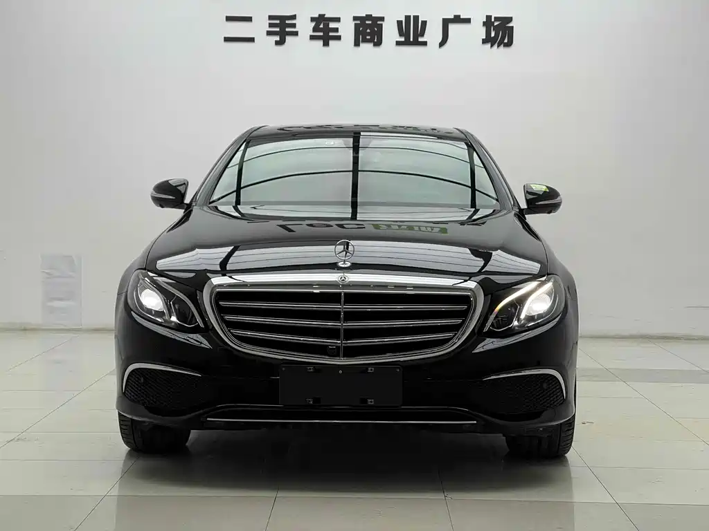 Mercedes-Benz E-Class — миниатюра 2