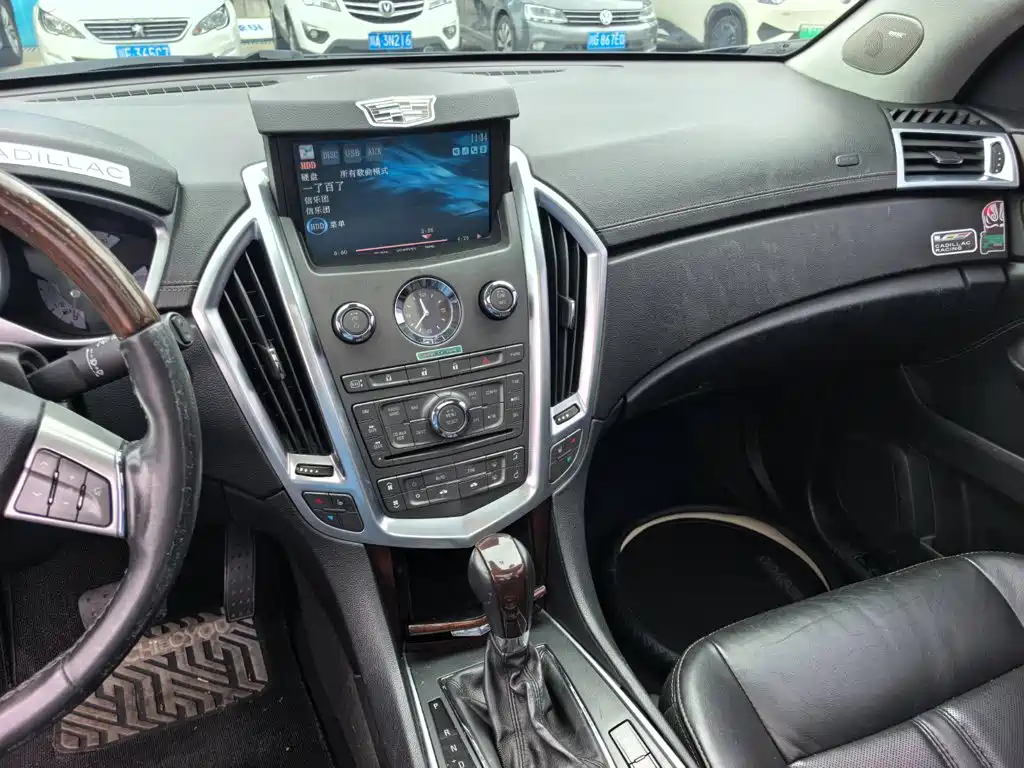 Cadillac SRX — миниатюра 13