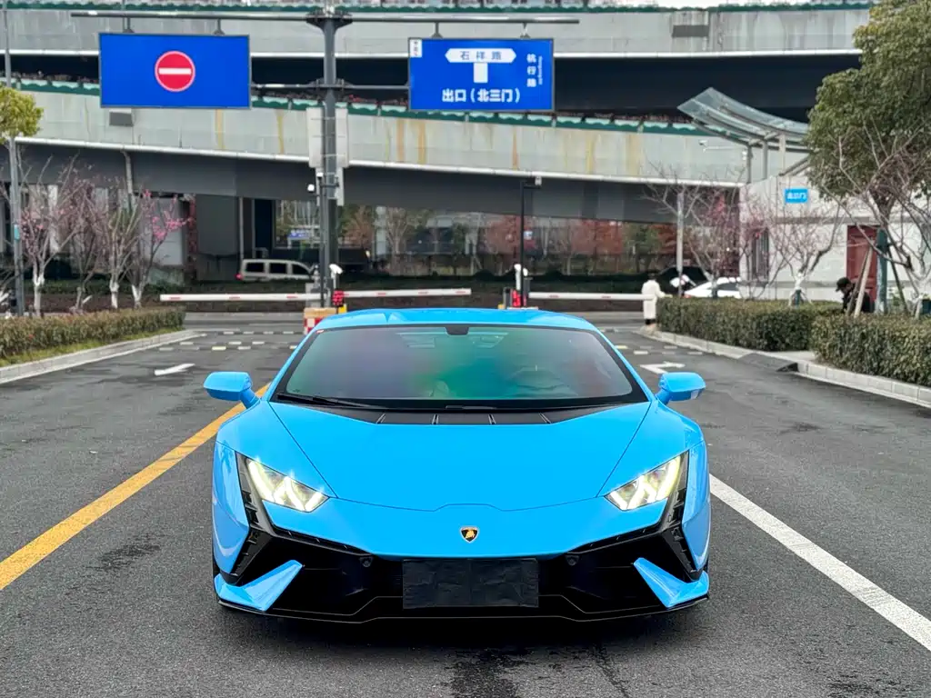 Lamborghini Huracán 2025