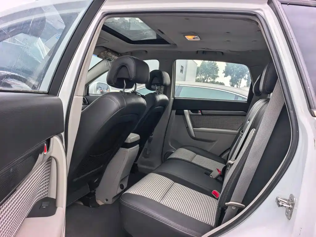 Chevrolet Captiva — миниатюра 8