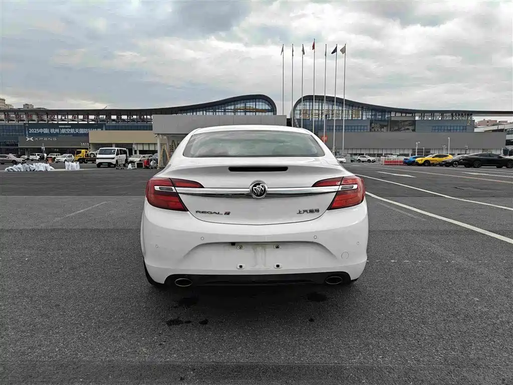 Buick Regal — миниатюра 4