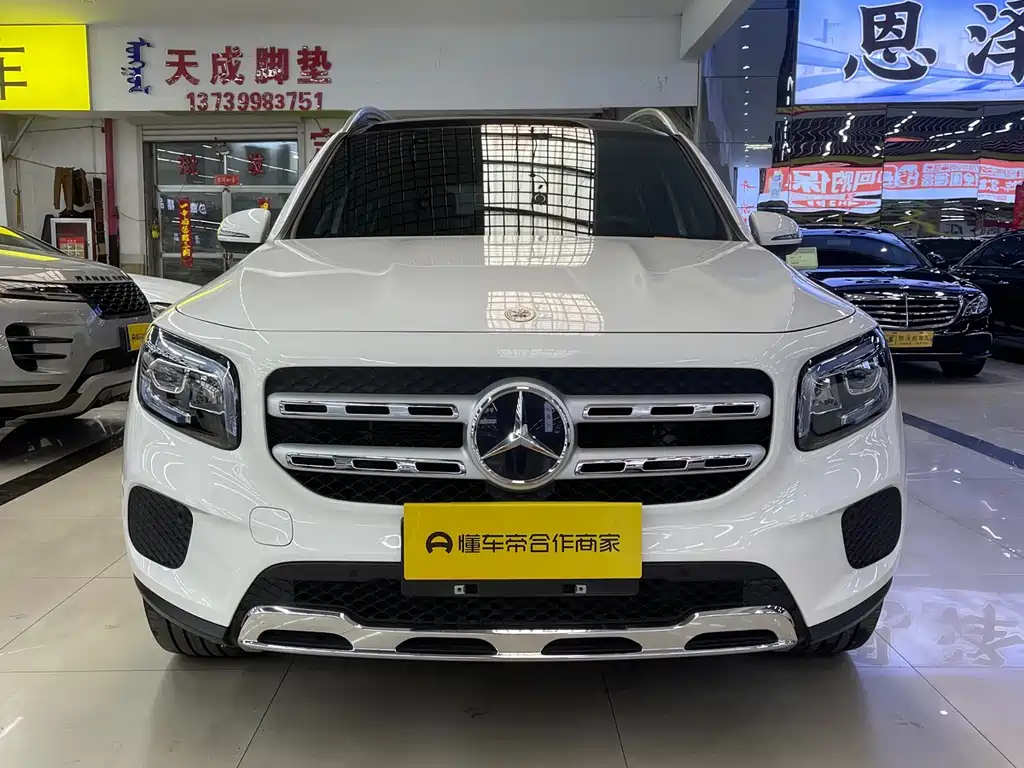 MERCEDES-BENZ GLB