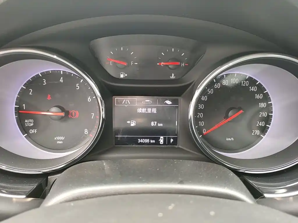 Buick Verano — миниатюра 12