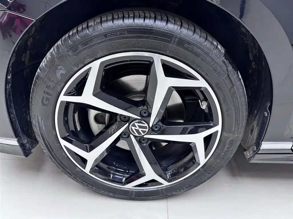 Volkswagen Magotan 2023 200 330TSI DSG Luxury