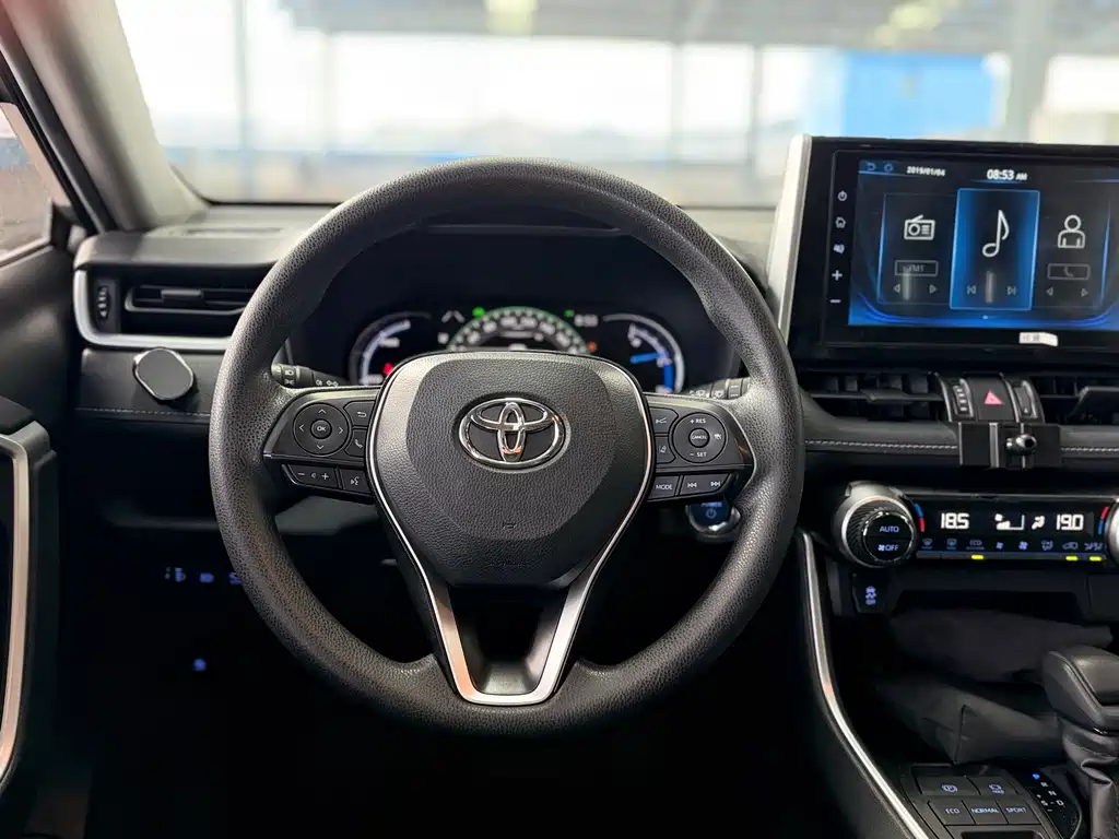 Toyota RAV4 — миниатюра 10